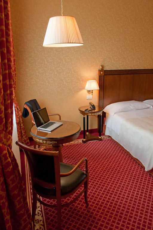 Hotel Maxim Anzola dell'Emilia Pokoj fotografie